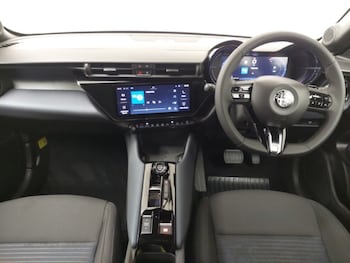 Used Alfa Romeo Junior 2025 for sale - 76427657: Photo