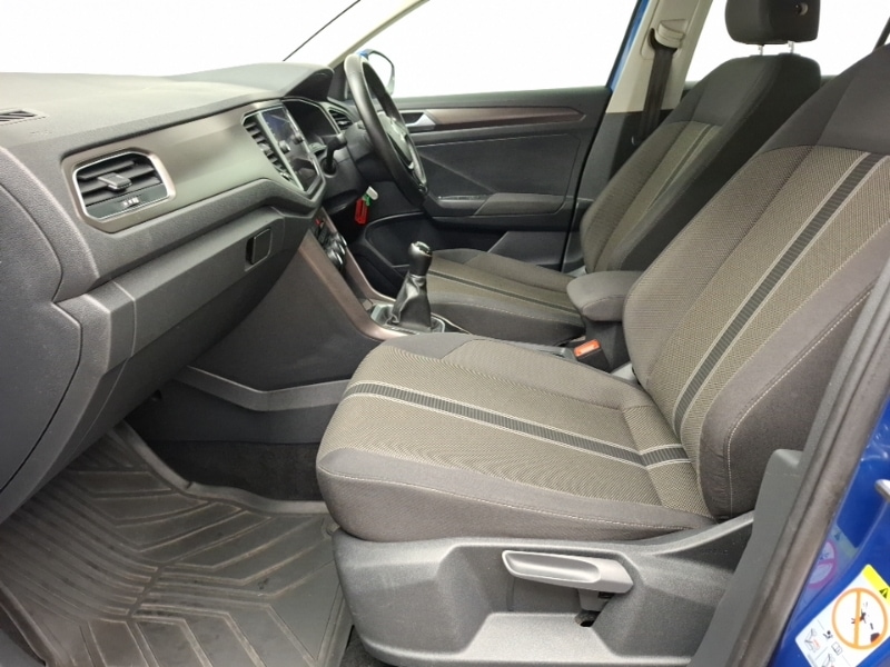 Used Volkswagen T-Roc 2018 for sale - 77750641: Photo 5