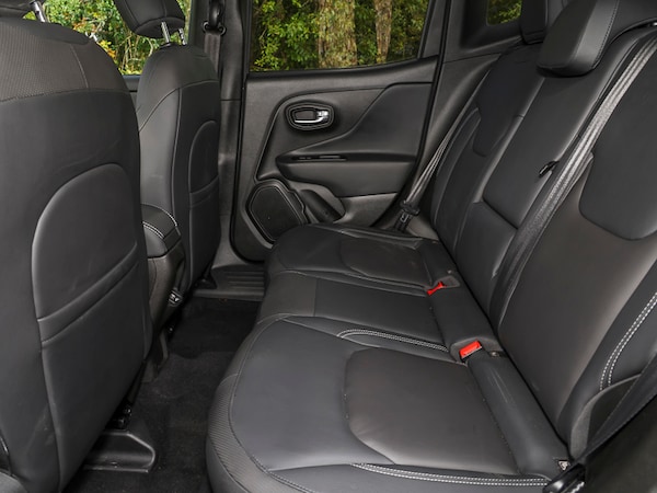 Used Jeep Renegade 2023 for sale - 76221061: Photo 6