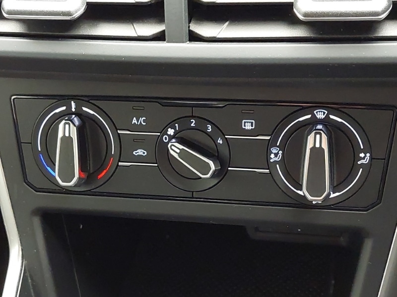 Used Volkswagen Polo 2023 for sale - 77698543: Photo 14