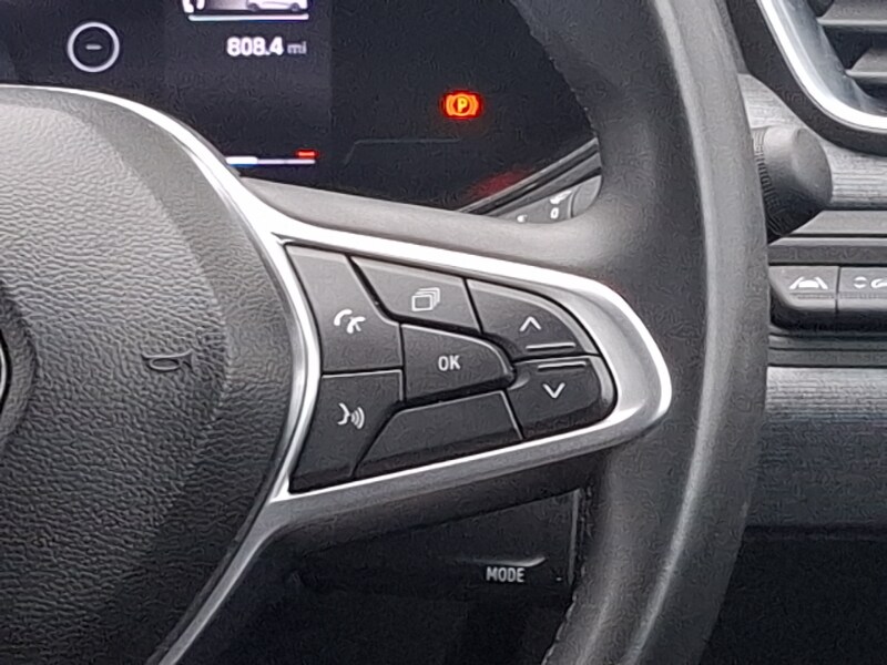 Used Renault Clio 2024 for sale - 76478774: Photo 11