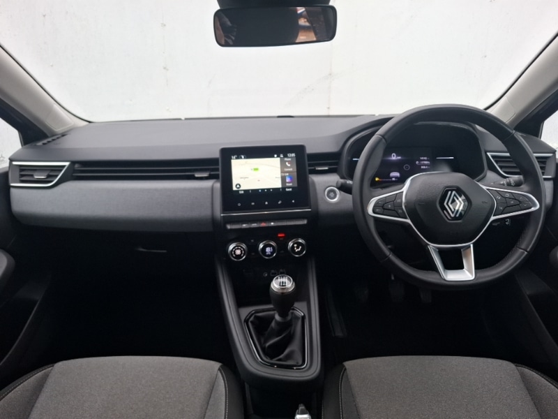 Used Renault Clio 2024 for sale - 76478774: Photo 2