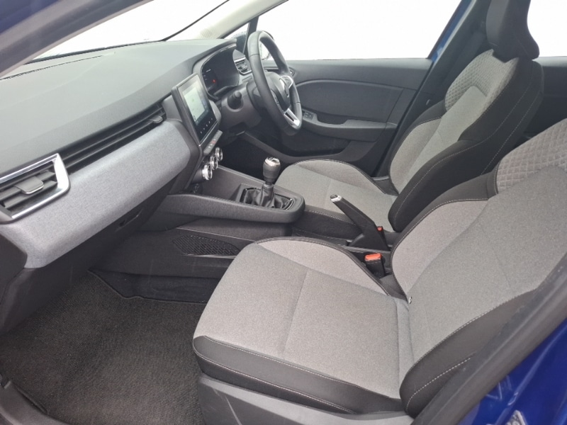 Used Renault Clio 2024 for sale - 76478774: Photo 5