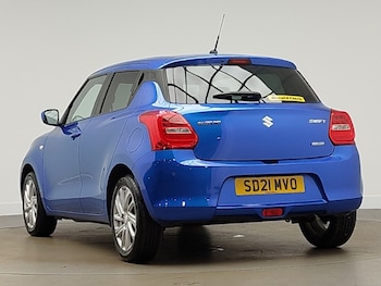 Used Suzuki Swift 2021 for sale - 76437703: Photo