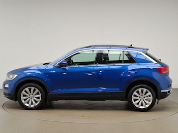 Used Volkswagen T-Roc 2018 for sale - 77873881: Photo