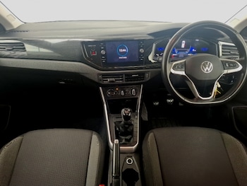 Used Volkswagen Polo 2024 for sale - 79144243: Photo