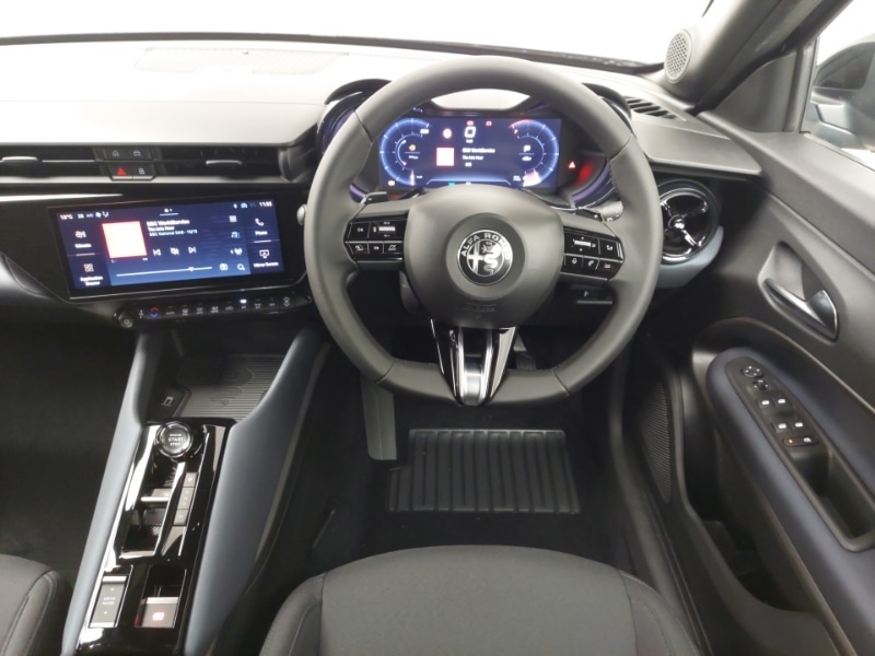 Used Alfa Romeo Junior 2025 for sale - 76392949: Photo 7