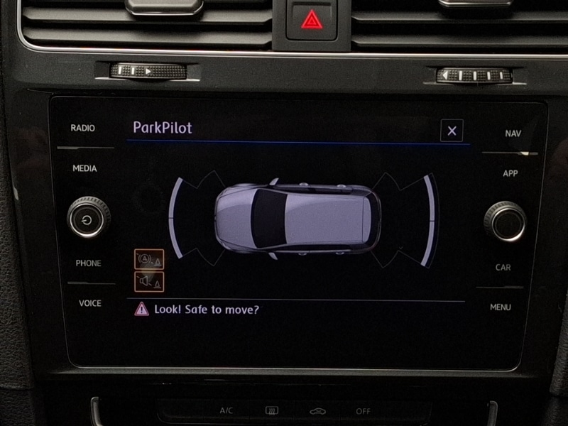 Used Volkswagen Golf 2018 for sale - 77669563: Photo 11