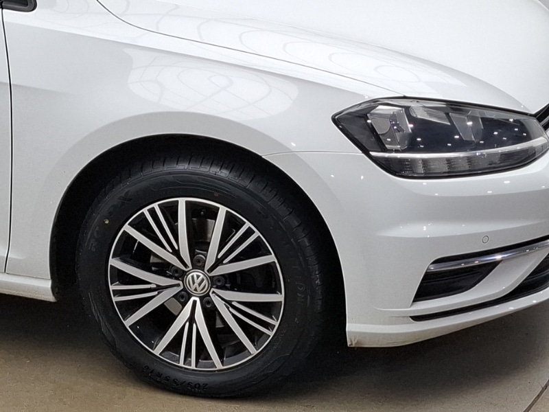 Used Volkswagen Golf 2018 for sale - 77669563: Photo 9