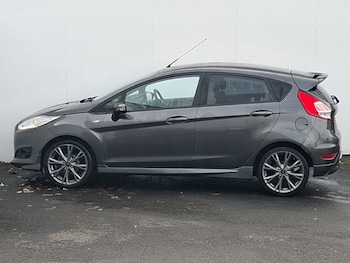 Used Ford Fiesta 2017 for sale - 76493546: Photo