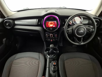 Used MINI Hatch 2018 for sale - 79070008: Photo