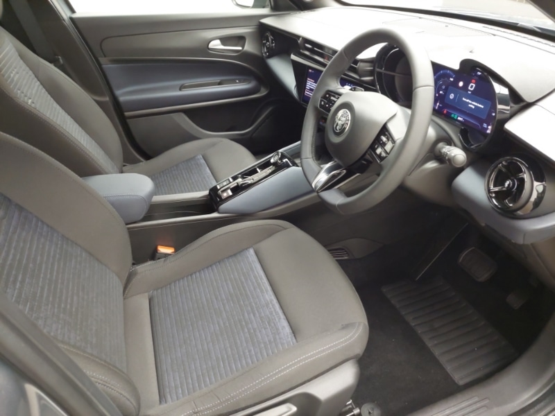 Used Alfa Romeo Junior 2025 for sale - 77921835: Photo 13