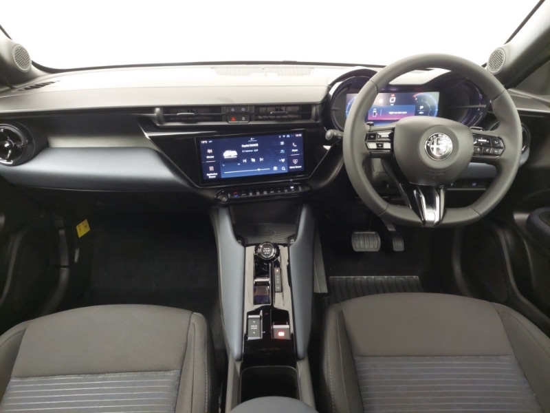 Used Alfa Romeo Junior 2025 for sale - 77921835: Photo 2