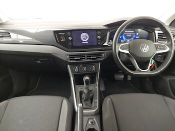 Used Volkswagen Polo 2024 for sale - 76471640: Photo