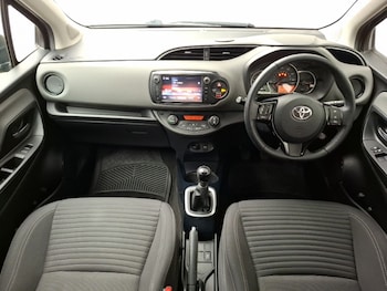 Used Toyota Yaris 2017 for sale - 75618226: Photo