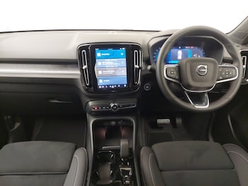 Used Volvo XC40 2024 for sale - 76321350: Photo