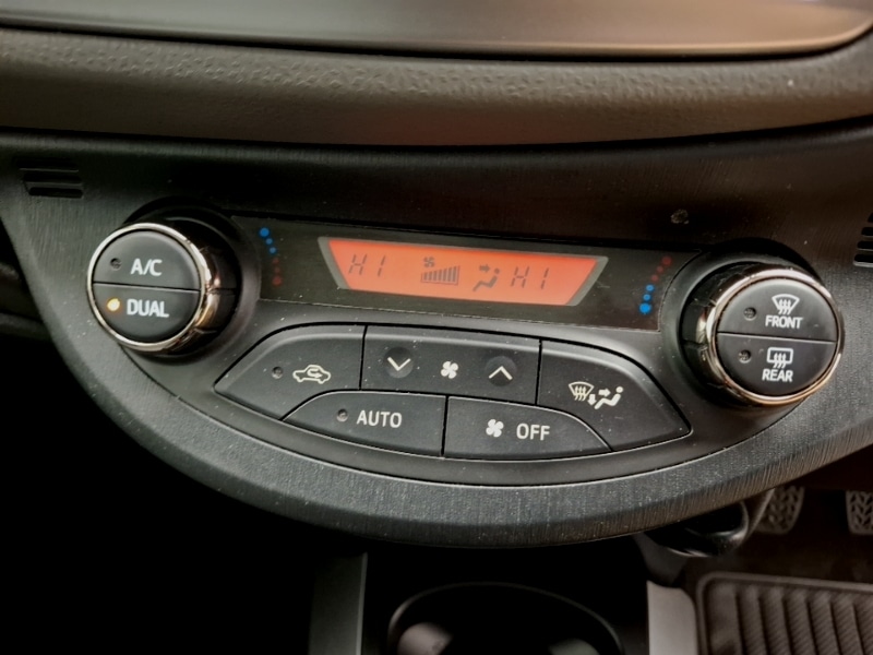 Used Toyota Yaris 2014 for sale - 77264841: Photo 19