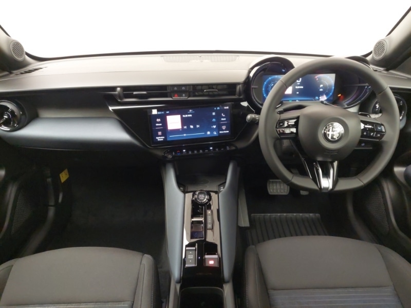 Used Alfa Romeo Junior 2025 for sale - 77031888: Photo 2