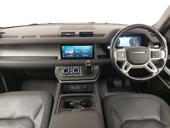 Used Land Rover Defender 2020 for sale - 76145117: Photo 2