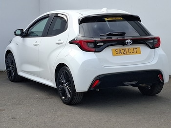 Used Toyota Yaris 2021 for sale - 75640835: Photo