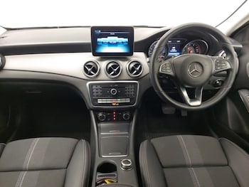 Used Mercedes-Benz GLA 2019 for sale - 77035114: Photo