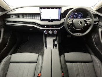 Used Skoda Superb 2024 for sale - 76221263: Photo 2