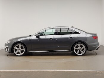 Used Audi A4 2022 for sale - 77343203: Photo