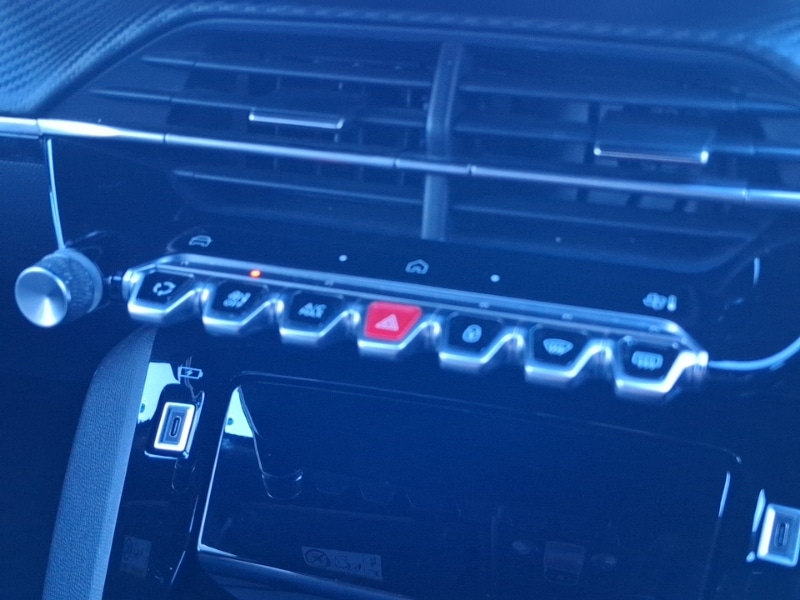 Used Peugeot 2008 2024 for sale - 76683535: Photo 19