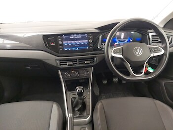 Used Volkswagen Polo 2024 for sale - 77832158: Photo