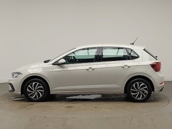 Used Volkswagen Polo 2024 for sale - 77832158: Photo