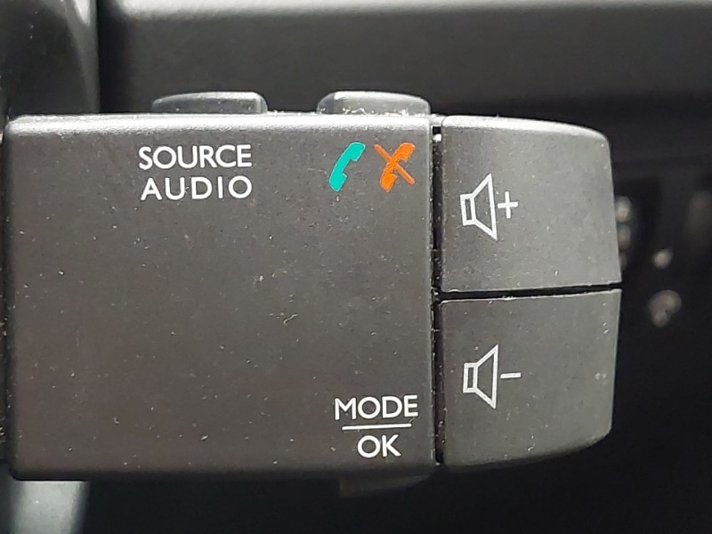 Used Renault Captur 2019 for sale - 76392956: Photo 17