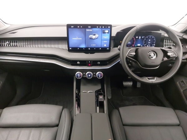 Used Skoda Superb 2024 for sale - 75338760: Photo 2