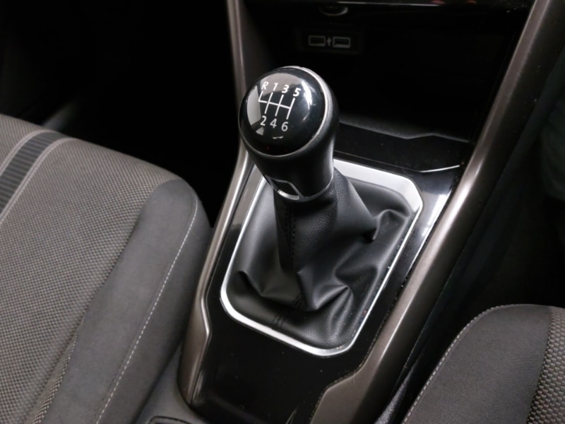 Used Volkswagen T-Roc 2018 for sale - 76901983: Photo 15