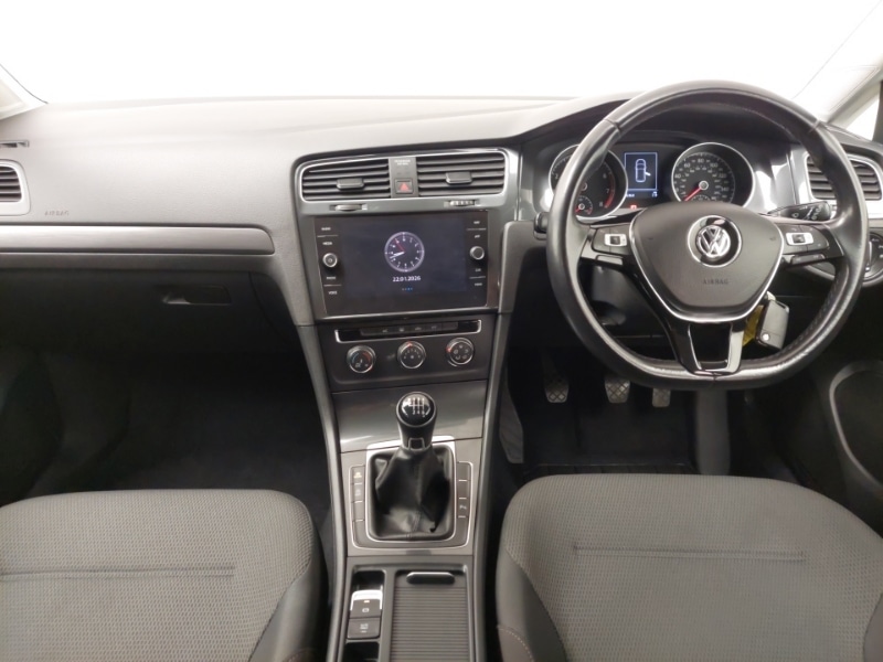 Used Volkswagen Golf 2018 for sale - 77284402: Photo 2