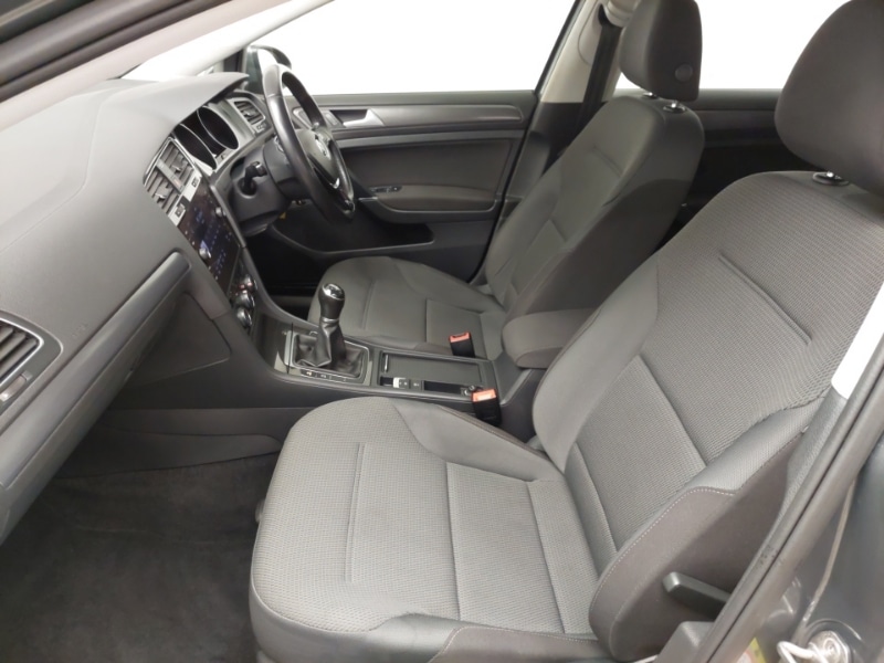 Used Volkswagen Golf 2018 for sale - 77284402: Photo 5