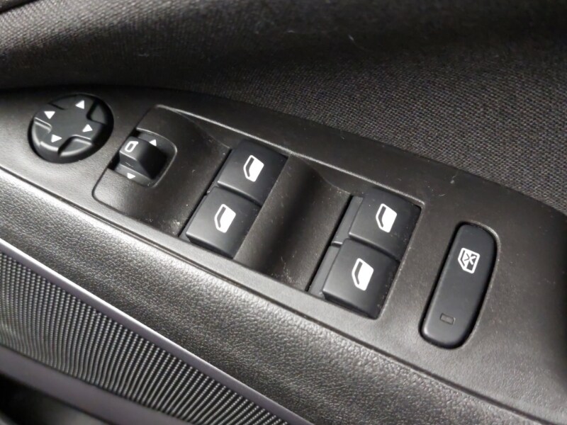 Used Vauxhall Crossland 2023 for sale - 77702210: Photo 16