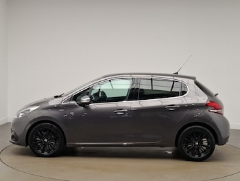 Used Peugeot 208 2018 for sale - 78642361: Photo