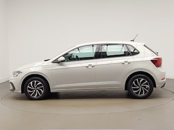 Used Volkswagen Polo 2024 for sale - 77740514: Photo