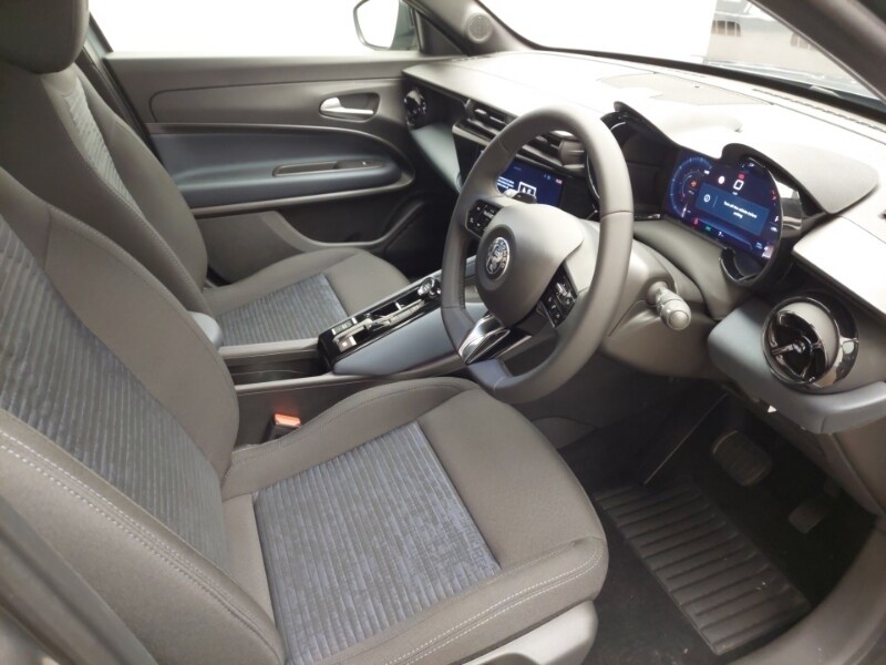 Used Alfa Romeo Junior 2025 for sale - 76763578: Photo 13