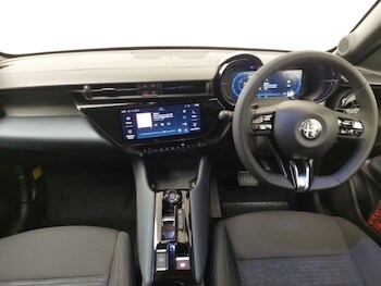 Used Alfa Romeo Junior 2025 for sale - 76763578: Photo