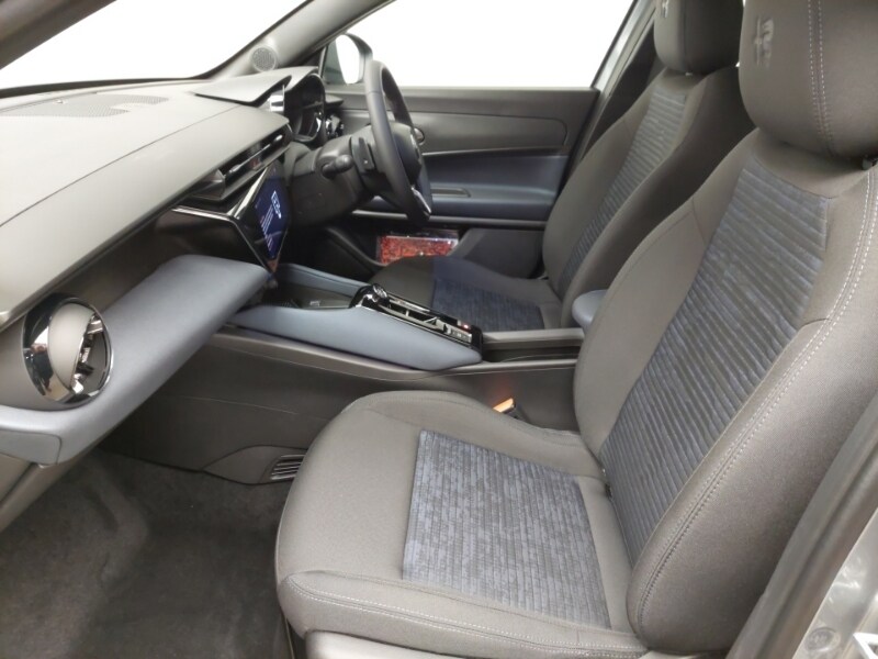 Used Alfa Romeo Junior 2025 for sale - 76763578: Photo 5