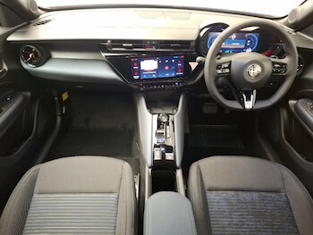 Used Alfa Romeo Junior 2025 for sale - 76187735: Photo 2