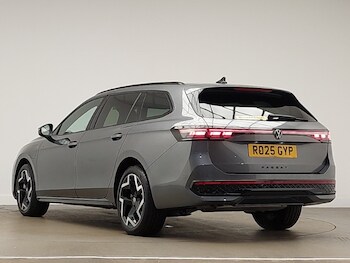 Used Volkswagen Passat 2025 for sale - 77881545: Photo