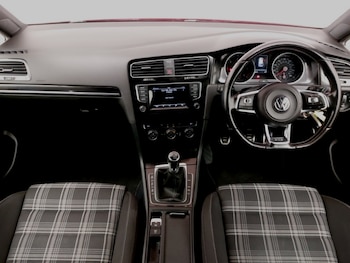 Used Volkswagen Golf 2014 for sale - 77873895: Photo