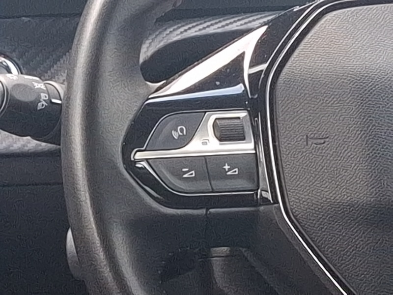 Used Peugeot 2008 2020 for sale - 76651772: Photo 10