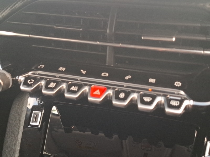 Used Peugeot 2008 2020 for sale - 76651772: Photo 19