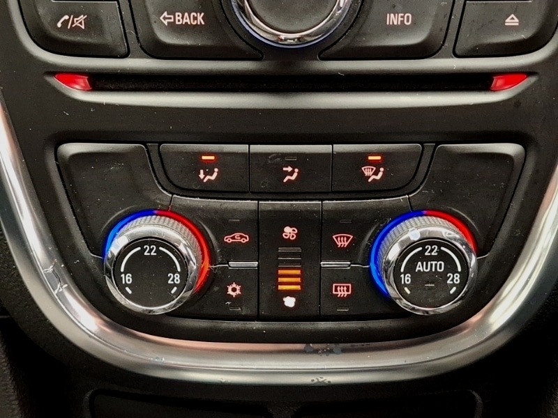 Used Vauxhall Mokka 2015 for sale - 77815815: Photo 15