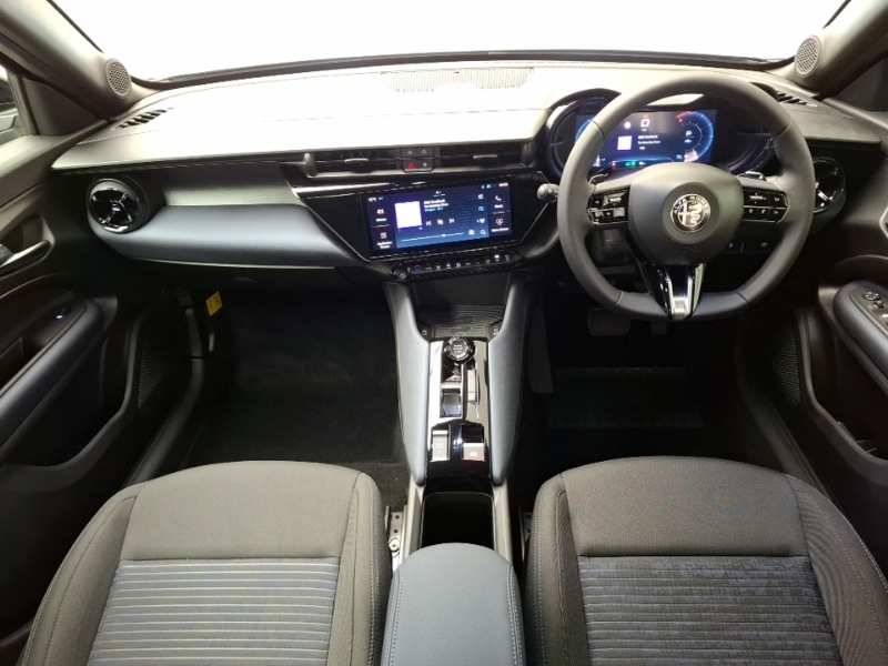 Used Alfa Romeo Junior 2025 for sale - 76375269: Photo 2