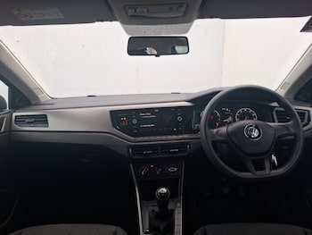 Used Volkswagen Polo 2018 for sale - 76533135: Photo