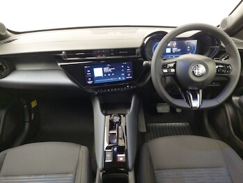 Used Alfa Romeo Junior 2025 for sale - 76543184: Photo